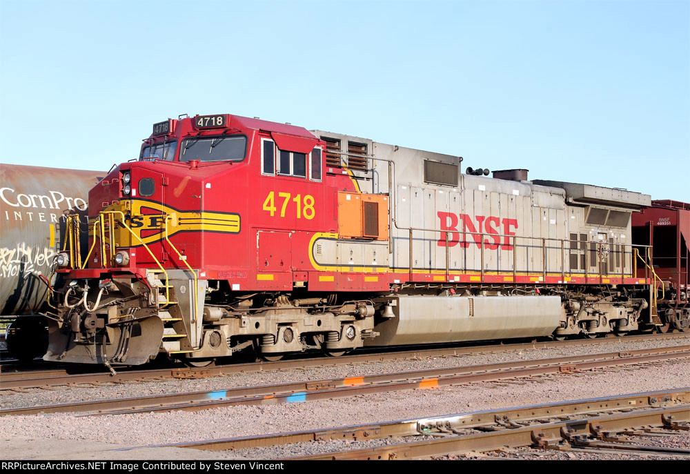 BNSF C44-9W #4718